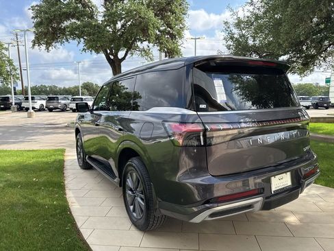 Certified 2026 INFINITI QX80 Pure AWD/4WD image 7