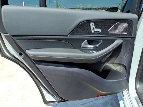 New 2026 Mercedes-Benz GLS 450 4MATIC image 16