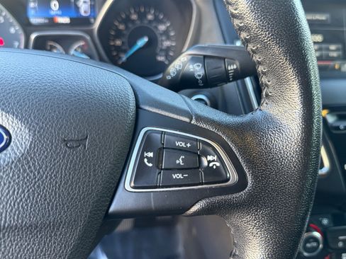 Used 2015 Ford Focus Titanium w/ Titanium Technology Package FWD image 14