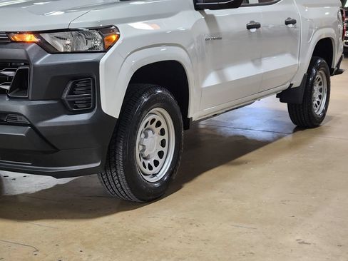 Used 2023 Chevrolet Colorado W/T w/ WT Convenience Package RWD image 17