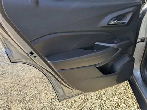 New 2026 Chevrolet Trax LT image 21