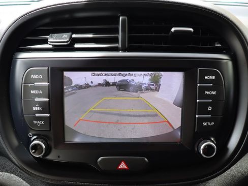 Used 2020 Kia Soul LX FWD image 49