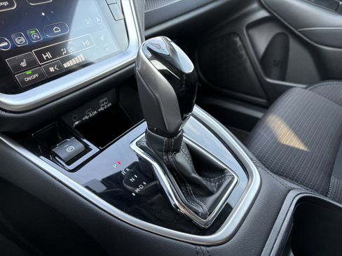 Used 2025 Subaru Outback Premium image 21