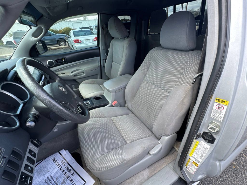 Used 2010 Toyota Tacoma 2WD Access Cab w/ Convenience Pkg image 12