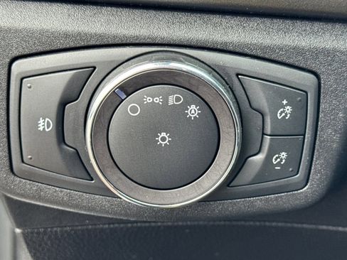 Used 2019 Ford Fusion SE w/ Equipment Group 151A image 17