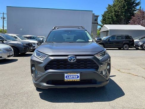 Used 2020 Toyota RAV4 XLE w/ Convenience Package AWD/4WD image 3