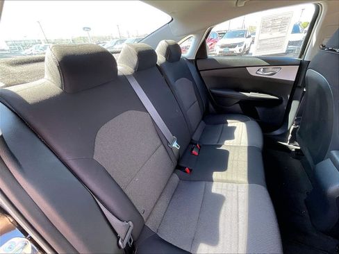Used 2024 Kia Forte LXS FWD image 15