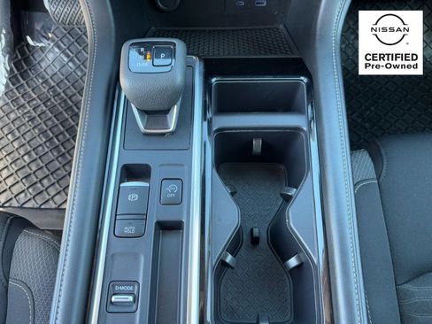 Certified 2024 Nissan Pathfinder SV image 28