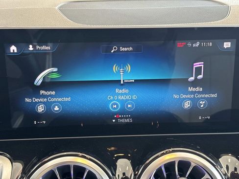 Used 2021 Mercedes-Benz GLB 250 image 25