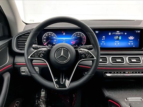 Used 2026 Mercedes-Benz GLE 450 4MATIC image 4