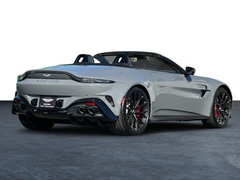 Used 2026 Aston Martin V8 Vantage Coupe RWD image 27