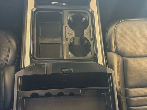 Used 2024 Ford F350 Platinum image 17