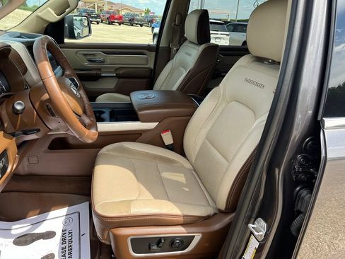 Used 2020 RAM 1500 Laramie AWD/4WD image 32