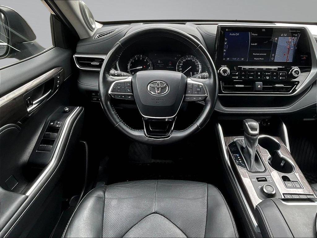 Used 2021 Toyota Highlander Limited AWD/4WD image 10