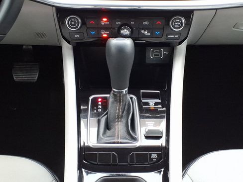 Certified 2022 Jeep Compass Limited image 15