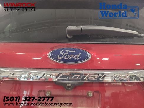 Used 2017 Ford Explorer XLT w/ Equipment Group 202A FWD image 1