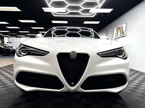 Used 2023 Alfa Romeo Stelvio Sprint RWD image 3