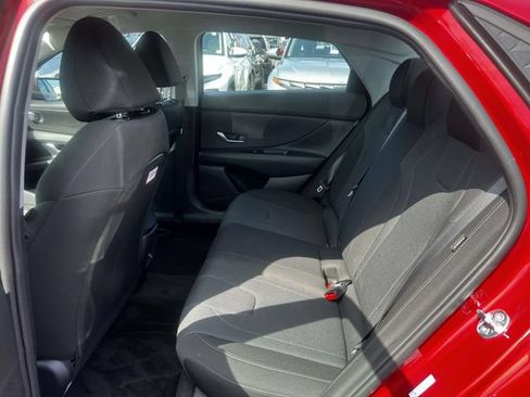 Certified 2026 Hyundai Elantra SE FWD image 11