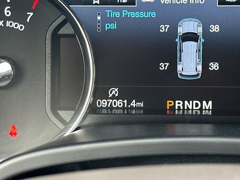 Used 2018 Ford Expedition XLT w/ Equipment Group 202A image 24