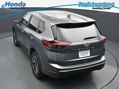 Used 2025 Nissan Rogue SV FWD image 20