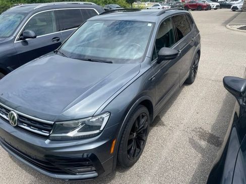 Used 2020 Volkswagen Tiguan SE R-Line FWD image 2
