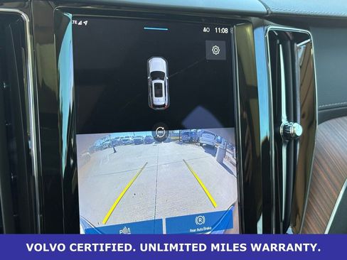 Certified 2023 Volvo XC60 B5 Ultimate w/ Climate Package image 23