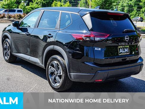 Used 2025 Nissan Rogue SV AWD/4WD image 5