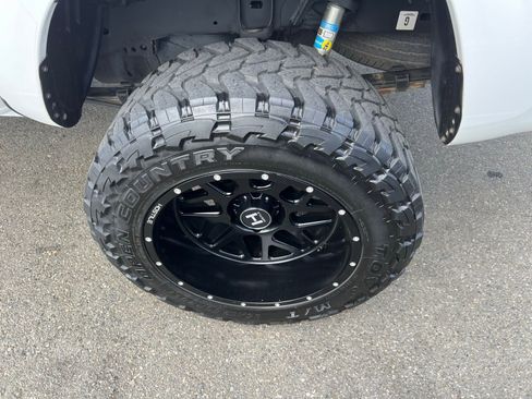 Used 2021 Toyota Tacoma SR AWD/4WD image 6