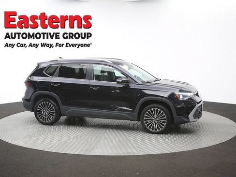 Used 2025 Volkswagen Taos SE FWD image 45