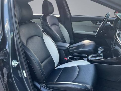 Used 2020 Kia Forte EX FWD image 28