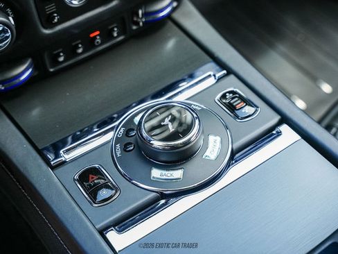 Used 2019 Rolls-Royce Wraith RWD image 34