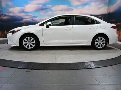Used 2023 Toyota Corolla LE image 5