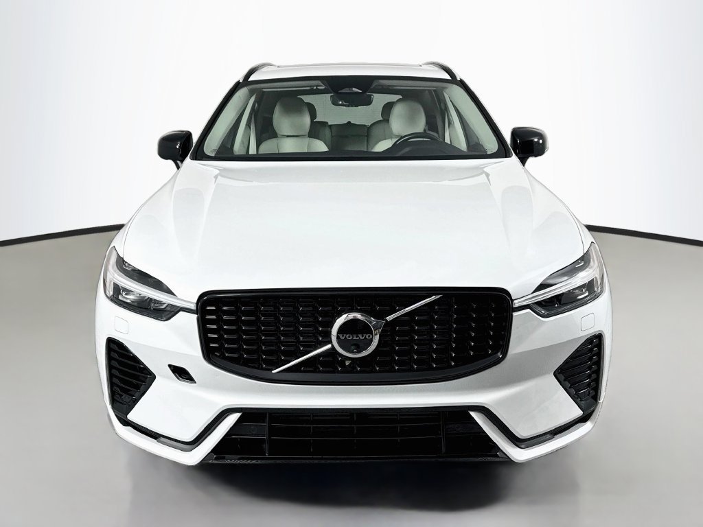 Used 2024 Volvo XC60 T8 Plus w/ Climate Package AWD/4WD image 6