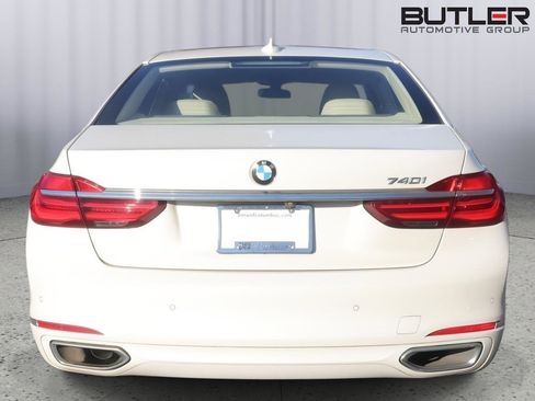 Used 2018 BMW 740i image 5