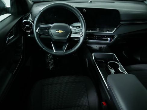 Used 2025 Chevrolet Equinox LT image 20