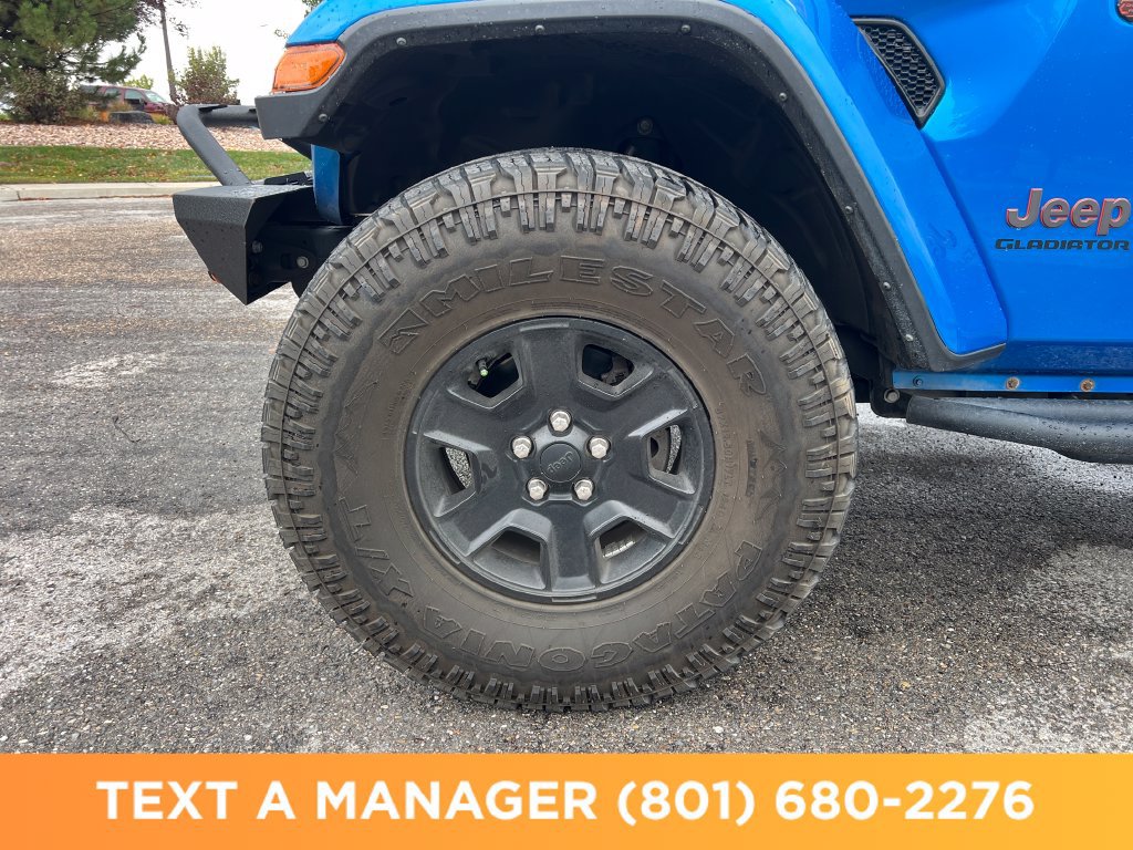 Used 2022 Jeep Gladiator Sport AWD/4WD image 9