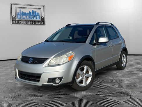 Used 2008 Suzuki SX4 AWD Hatchback w/ Touring Pkg image 2