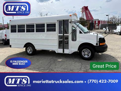Used 2005 Chevrolet Express 3500 w/ School Bus Package RWD image 1