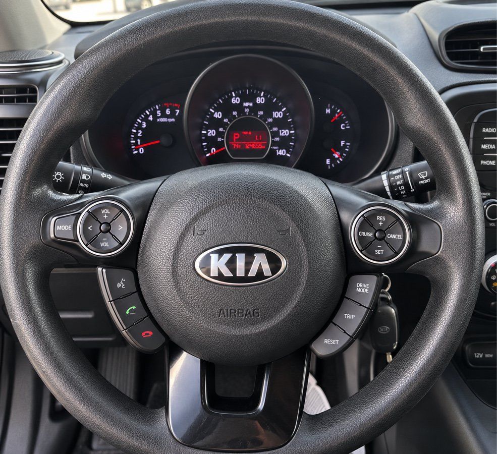 Used 2017 Kia Soul FWD image 15