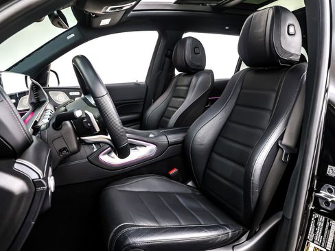 Used 2022 Mercedes-Benz GLS 450 4MATIC image 17