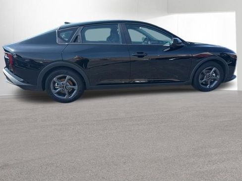Used 2025 Kia K4 FWD image 5