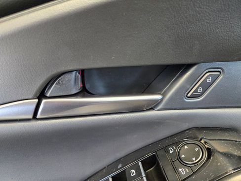 New 2025 MAZDA CX-30 Carbon image 20