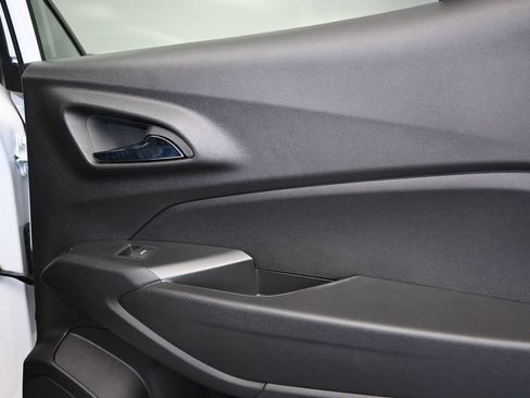New 2026 Chevrolet Trax ACTIV w/ Sunroof Package FWD image 18