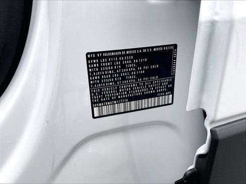 New 2026 Volkswagen Tiguan SE AWD/4WD image 17