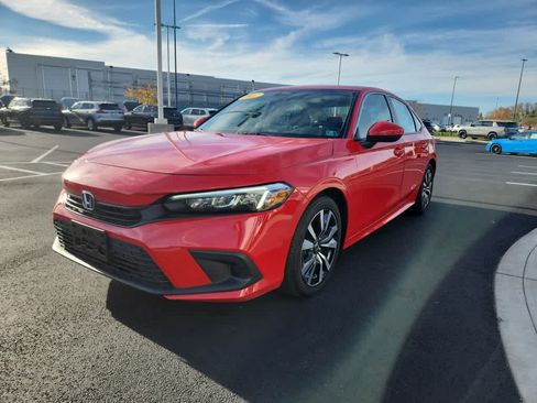 Used 2022 Honda Civic EX image 5