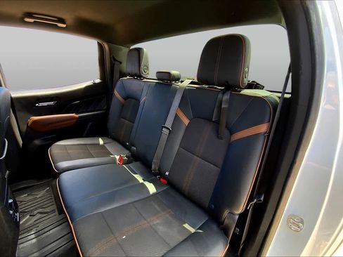 Used 2024 GMC Canyon AT4 w/ Technology Package AWD/4WD image 21