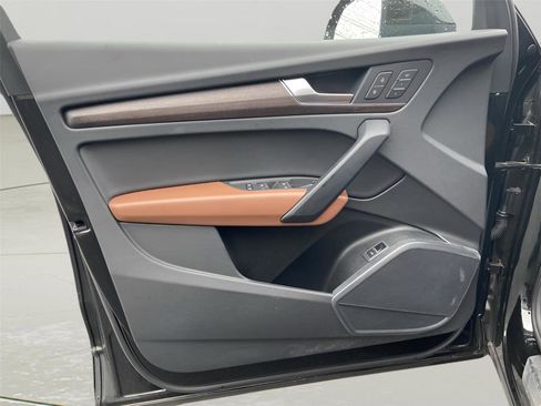 Used 2025 Audi Q5 2.0T Premium image 21