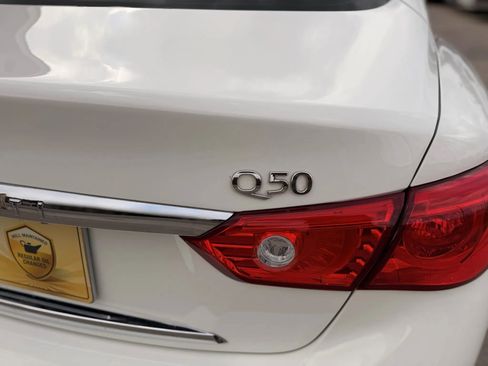 Used 2017 INFINITI Q50 2.0t w/ Moonroof Package image 22