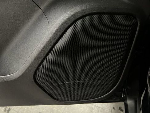 Certified 2023 GMC Acadia SLE image 23