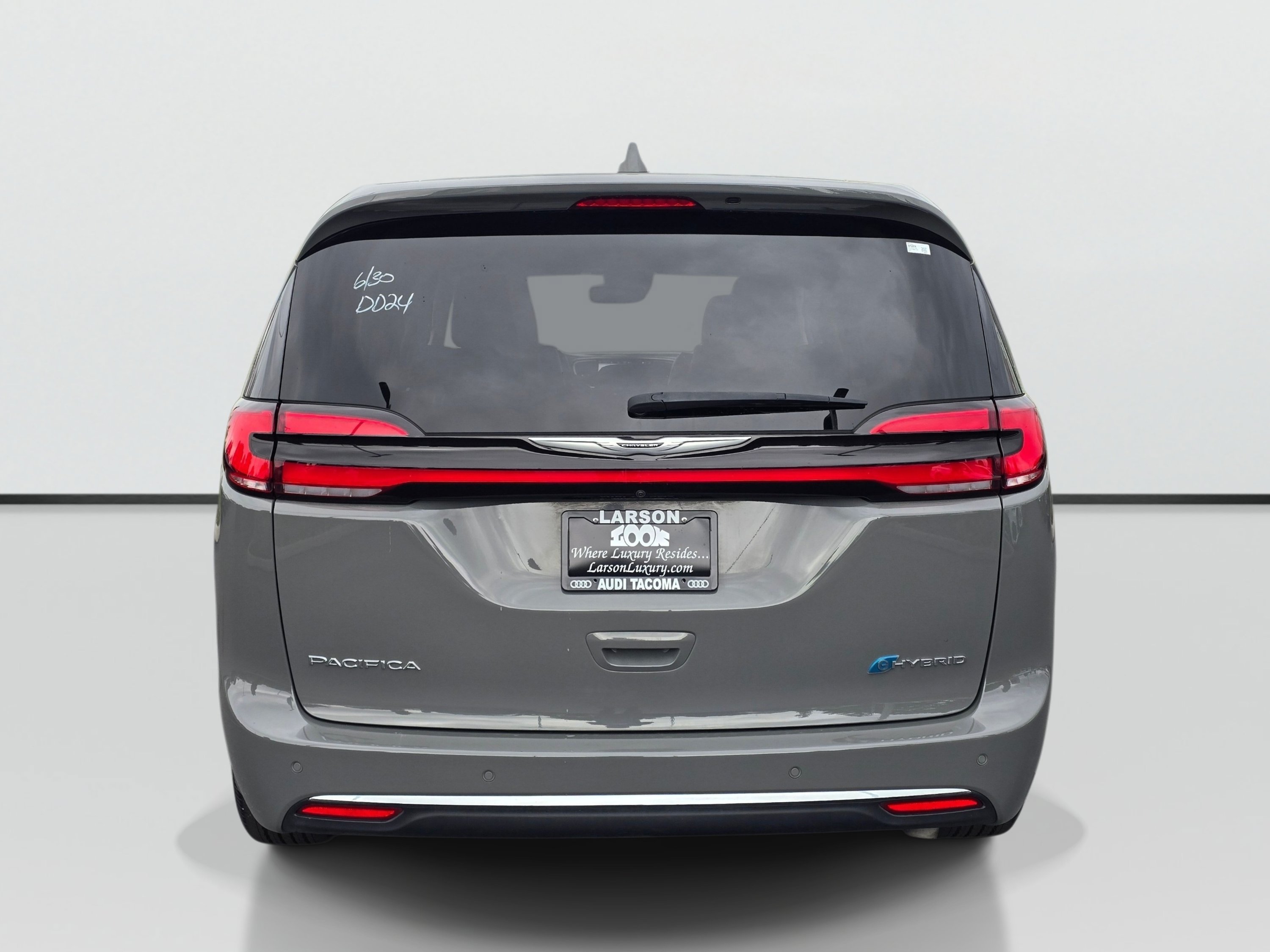 Used 2022 Chrysler Pacifica Limited FWD image 5